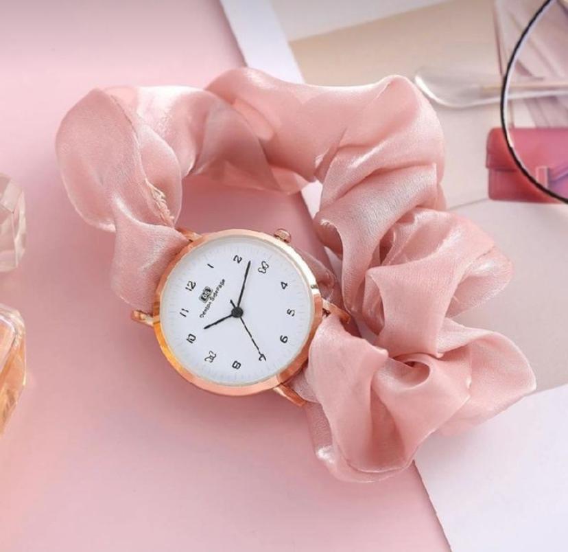 Round Pointer Scrunchie Quartz Watch