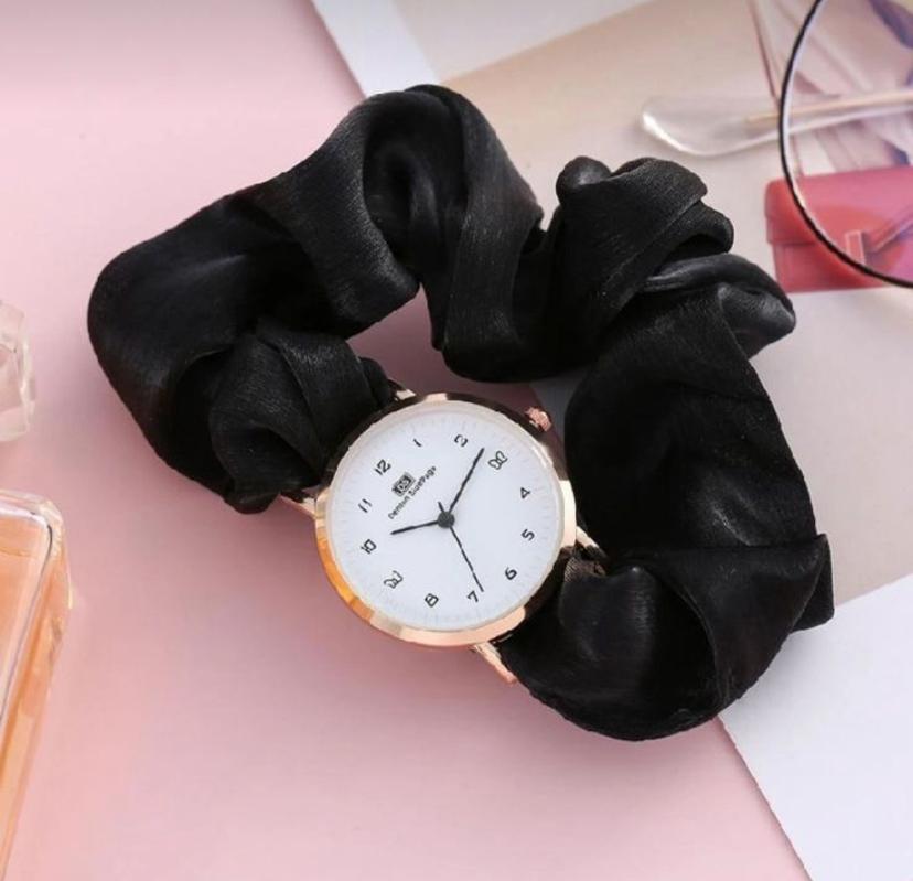 Round Pointer Scrunchie Quartz Watch